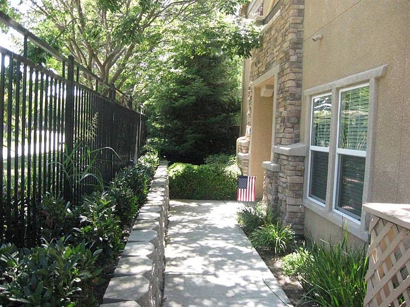 1st image of 3301 N Park Dr Unit 3216