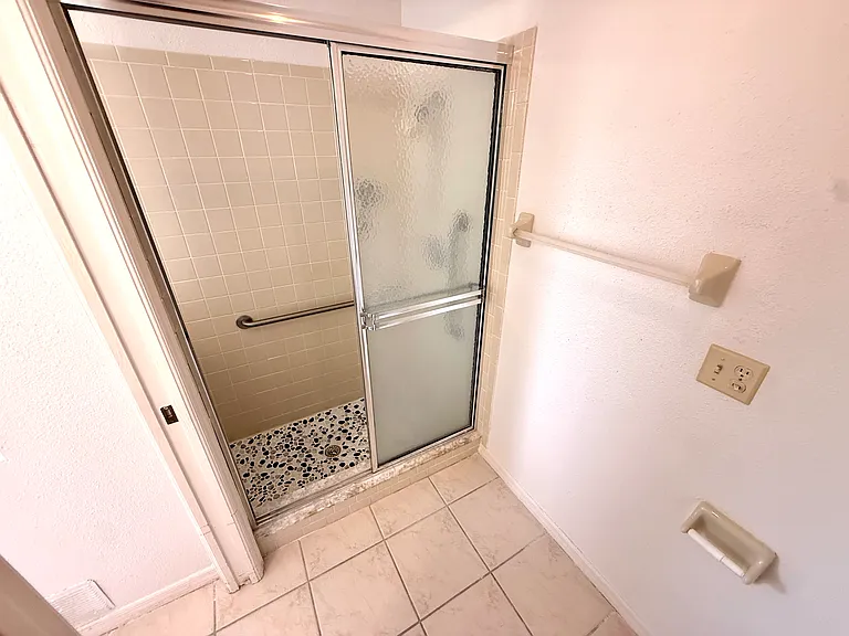 7830 Becket St — Photo 32
