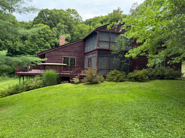 205 Belgo Rd, Lakeville, CT 06039