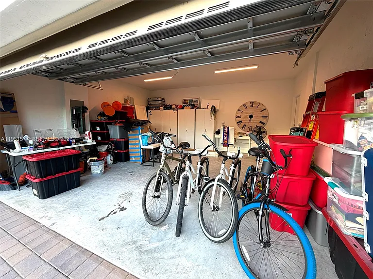 2661 SE 24th Ct — Photo 33