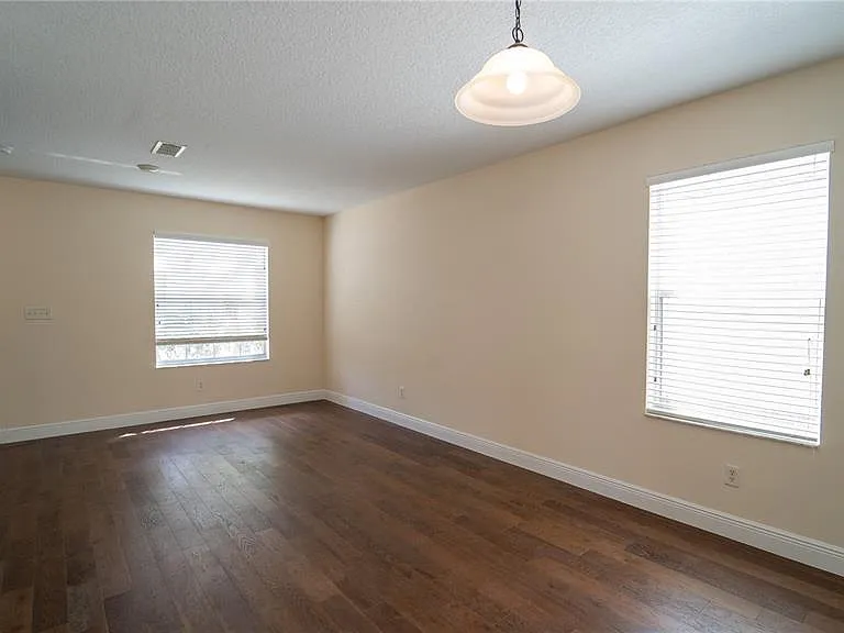 2264 Hillshire Dr — Photo 11