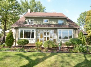 15 Canterbury Rd, Pittsburgh, PA 15202