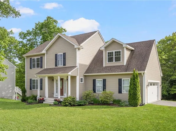 290 Station St, Coventry, RI 02816