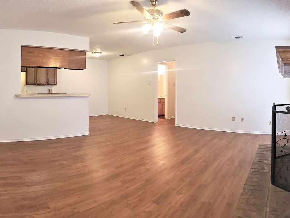 1063 Irene St, Burleson, TX 76028 Zillow