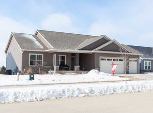 4914 Hay Field Ct SW, Cedar Rapids, IA 52404