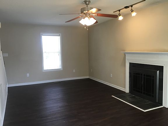 3rd image of 3014 Butterwood Dr