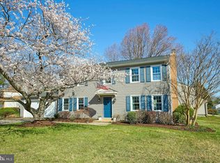 12827 Fantasia Dr, Herndon, VA
