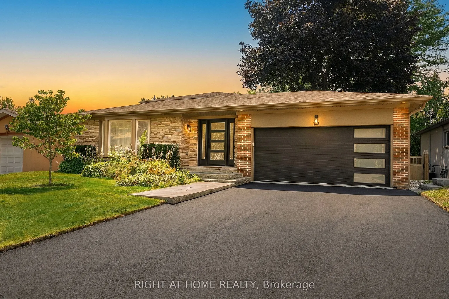 34 Wildrose Cres photo 1