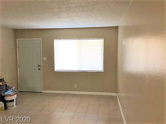 2nd image of 3811 Royal Crest St