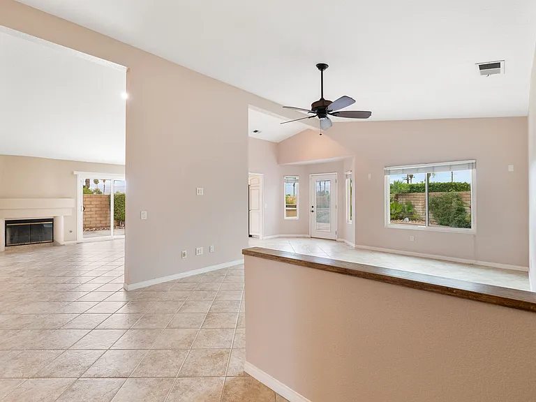 44030 Mariposa Ct — Photo 7