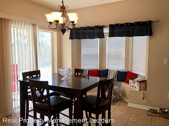 5th image of 10866 Newbridge Dr