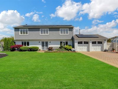 52 Shore Drive S, Copiague, NY, 11726