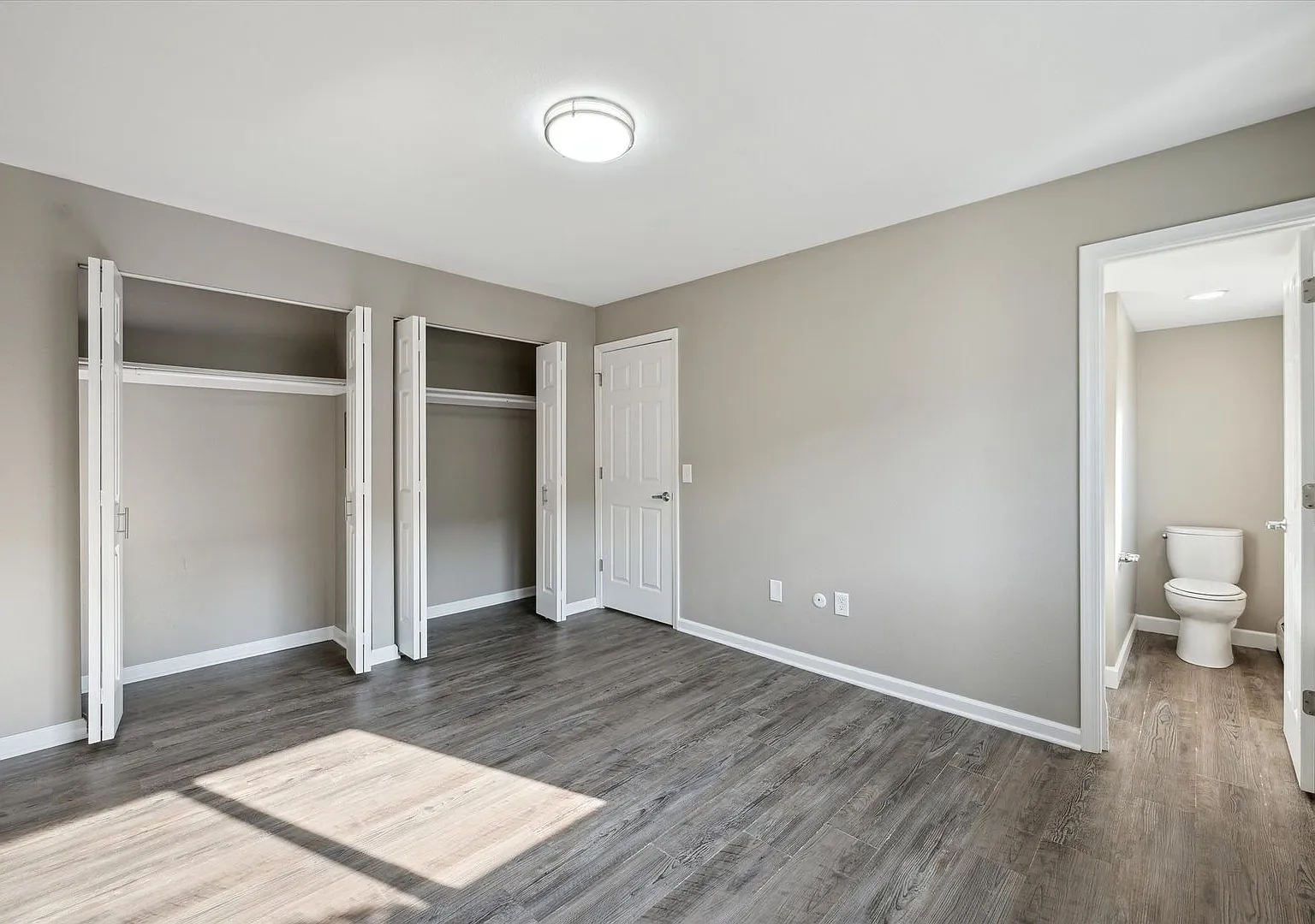 3838 W Sylvania Ave — Photo 3