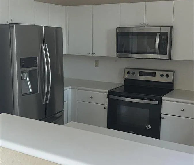 2903 SE 17th Ave #211 — Photo 4