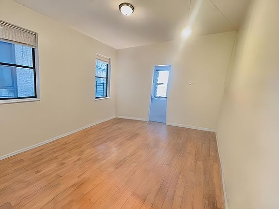 3rd image of 509 Park Pl APT 1