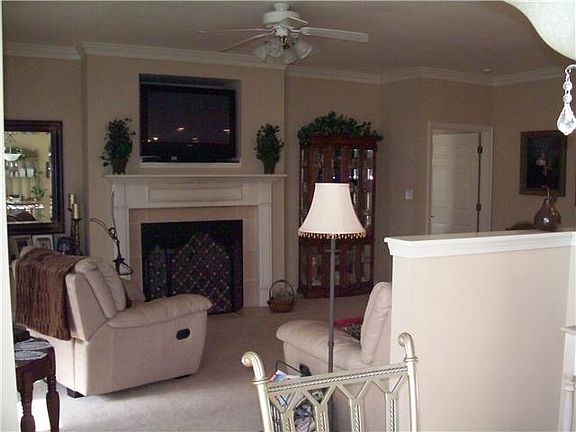 2nd image of 28 Abby Lynn Cir
