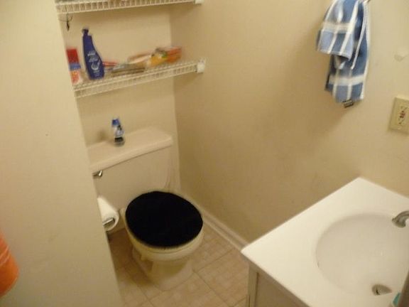 5th image of 422 N Salisbury St #3