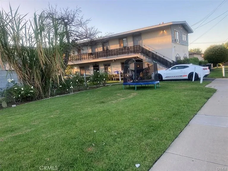 625 N Batavia St #D — Photo 3