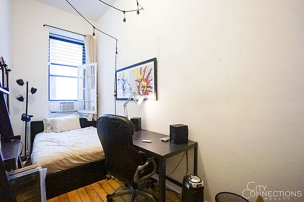 Rented by City Connections Realty | media 42