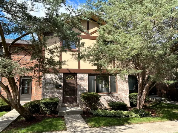 1S278 Windsor Ln, Villa Park, IL 60181