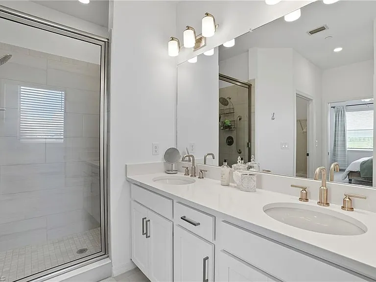 11861 Venetian Lagoon Dr — Photo 25