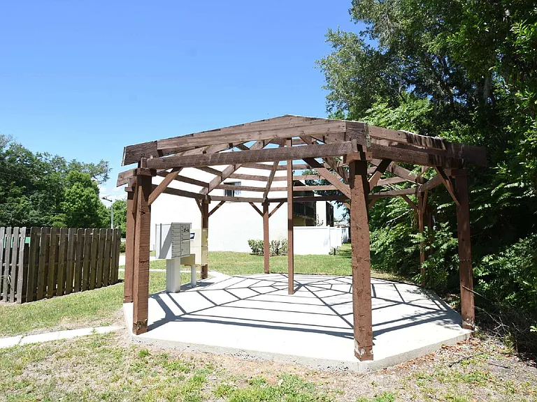 15 Florida Park Dr N #6 — Photo 33