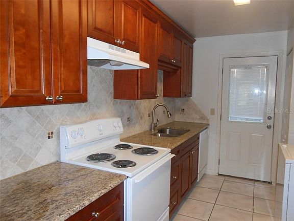 3rd image of 725 Northlake 43 Blvd