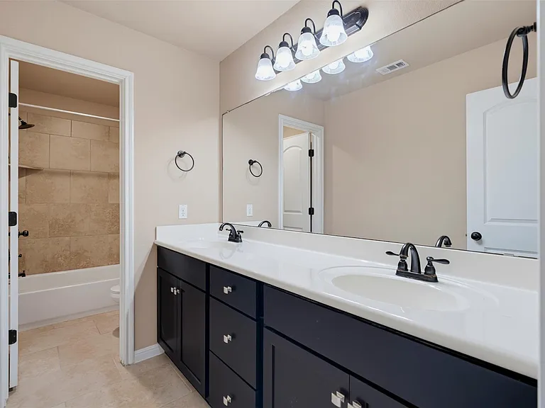 6033 Roma St — Photo 23