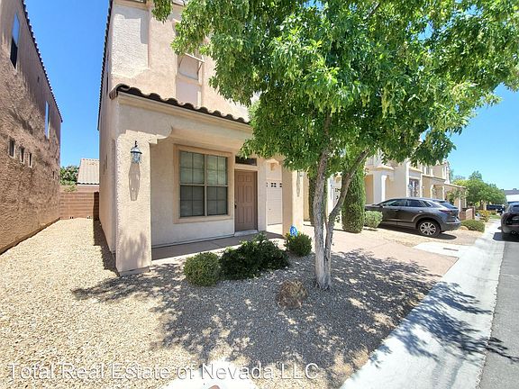 3rd image of 9720 Villa La Mora Ave
