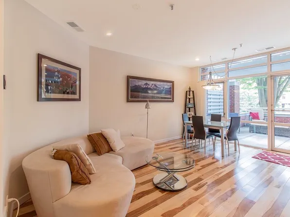 4 Canal Park APT 108, Cambridge, MA 02141