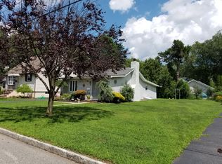 28 Seminole Ave, Lake Hiawatha, NJ