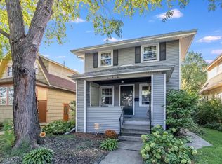1181 S Elmwood Ave, Oak Park, IL 60304