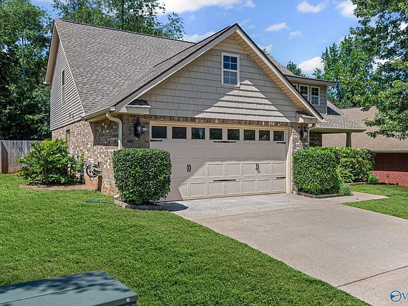 3rd image of 129 Alderwood Dr