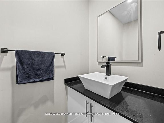 4th image of 25 Pennard Way #A & B