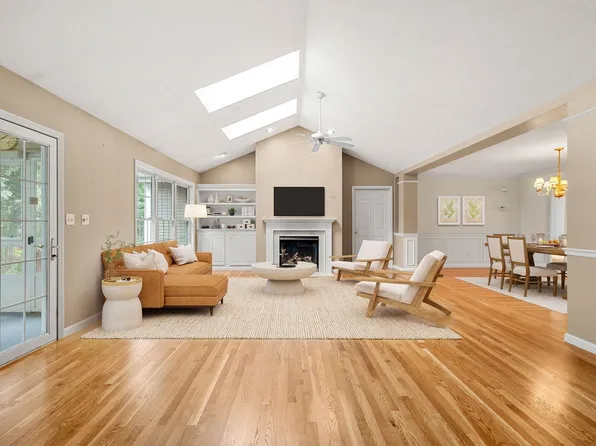 14 Wessonville Village Way #79, Westborough, MA 01581