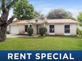 5930 Cliff Trail Dr, San Antonio, TX 78250