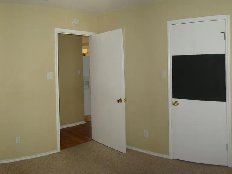 4208 Glennwood Dr — Photo 14