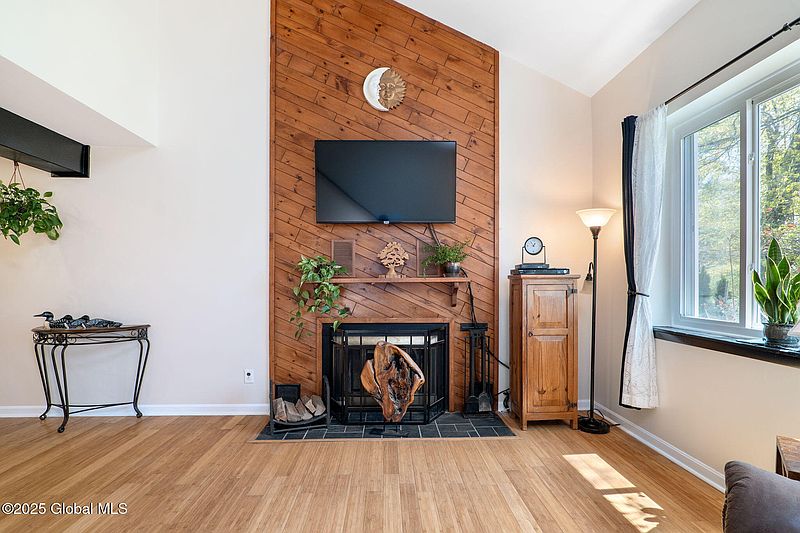 5th image of 28 Carolanne Drive