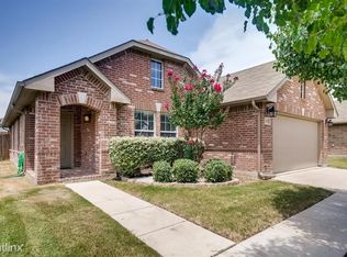 10317 Fossil Valley Dr, Fort Worth, TX 76131