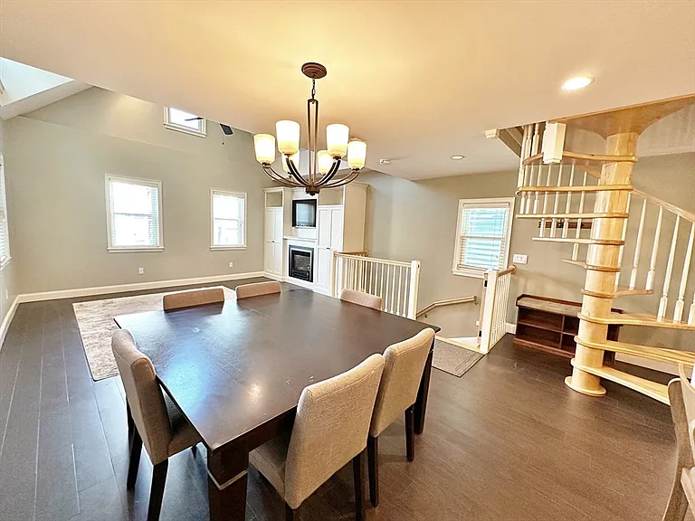 25 Princeton St #2 — Photo 9