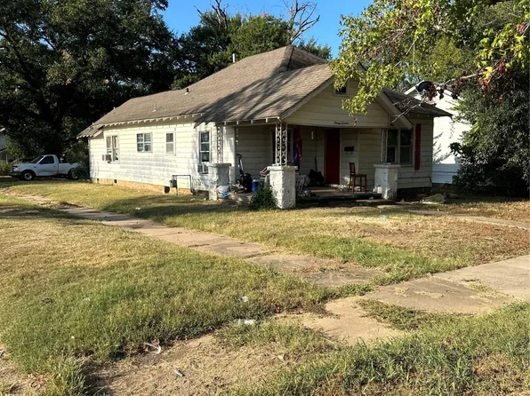 716 E 12th St, Okmulgee, OK 74447