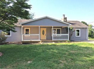 2920 Spangenberg Rd, Winston Salem, NC 27127