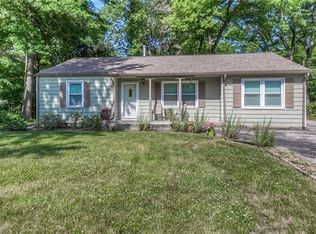 13310 Grandview Rd, Grandview, MO 64030