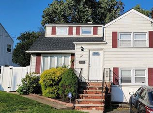 6 Carter Pl, Parlin, NJ 08859