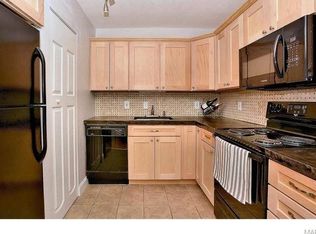 1615 Redbird Cv, Saint Louis, MO