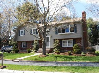 14 Riverside Dr, Reading, MA 01867