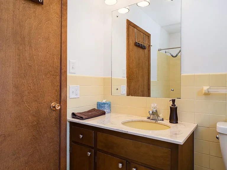 4405 Beard Ave N — Photo 14