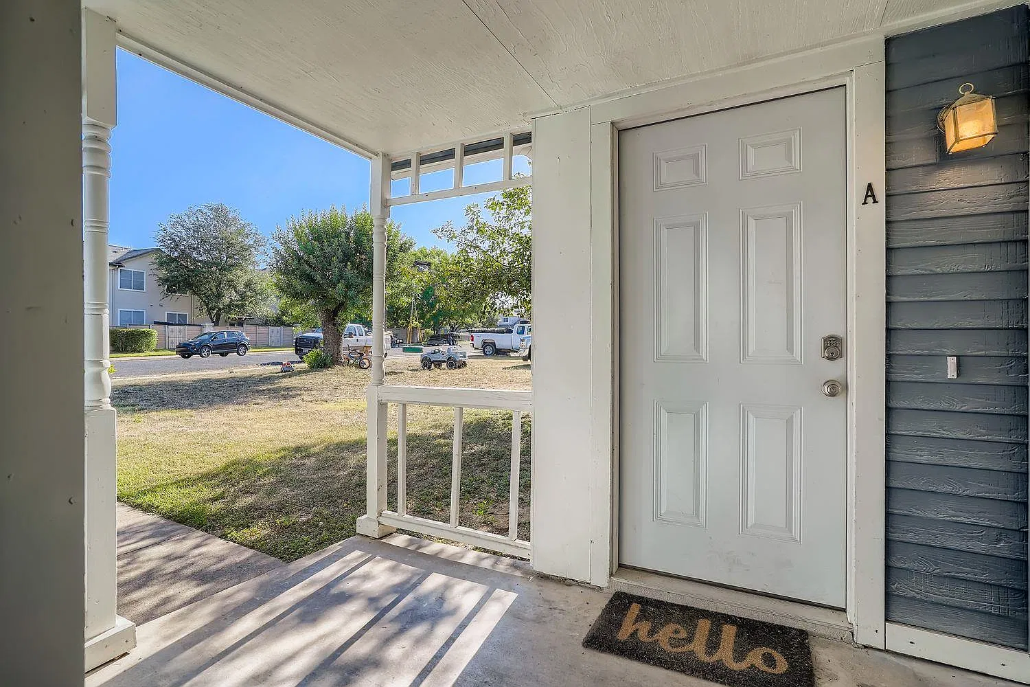 3 bed, 2.0 bath, 1950 sqft, $1,700 — Photo 1