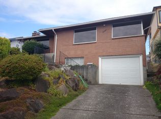 6728 41st Ave SW, Seattle, WA 98136