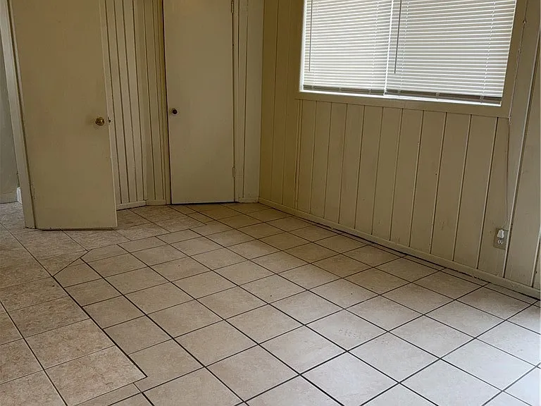 14301 Frontage Rd #11 — Photo 2